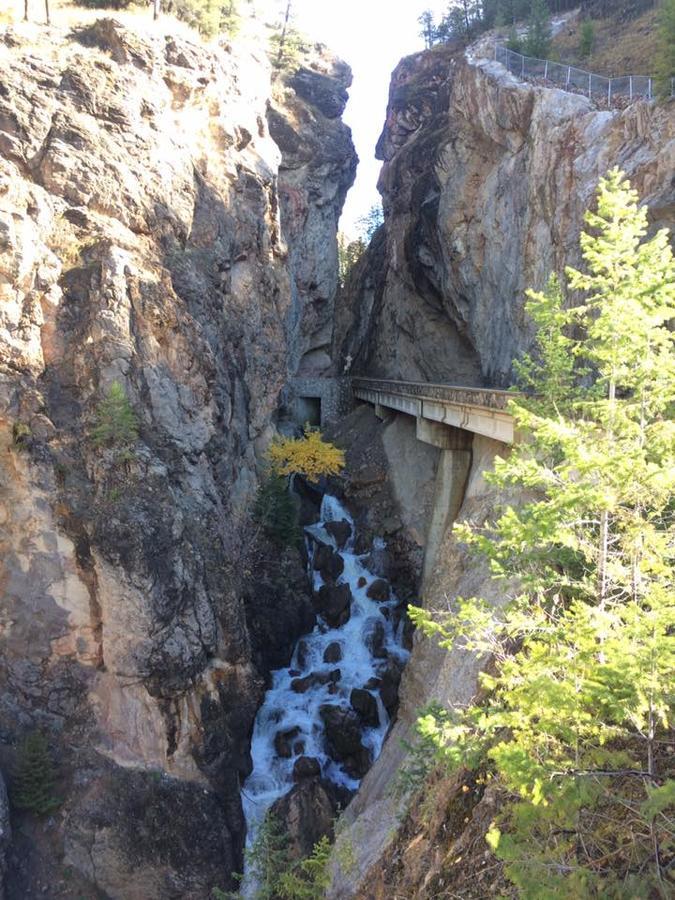 Copperhorn Radium Hot Springs Exterior foto